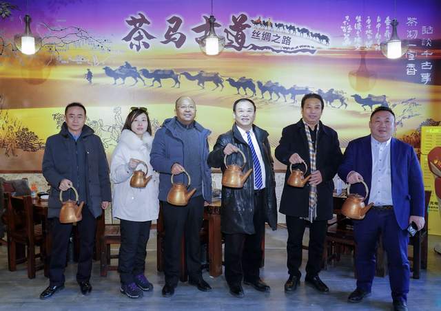 建设新疆,繁荣家乡:兵团川渝商会走访川商企业"闲来小镇