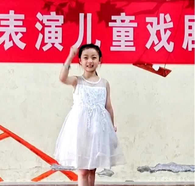 著名词作家赵旭作词的电影《童声里的中国》今日开机