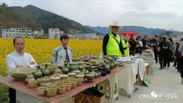 贵州都匀:墨冲镇举办首届油菜花节暨系列文化活动迎来游客高峰