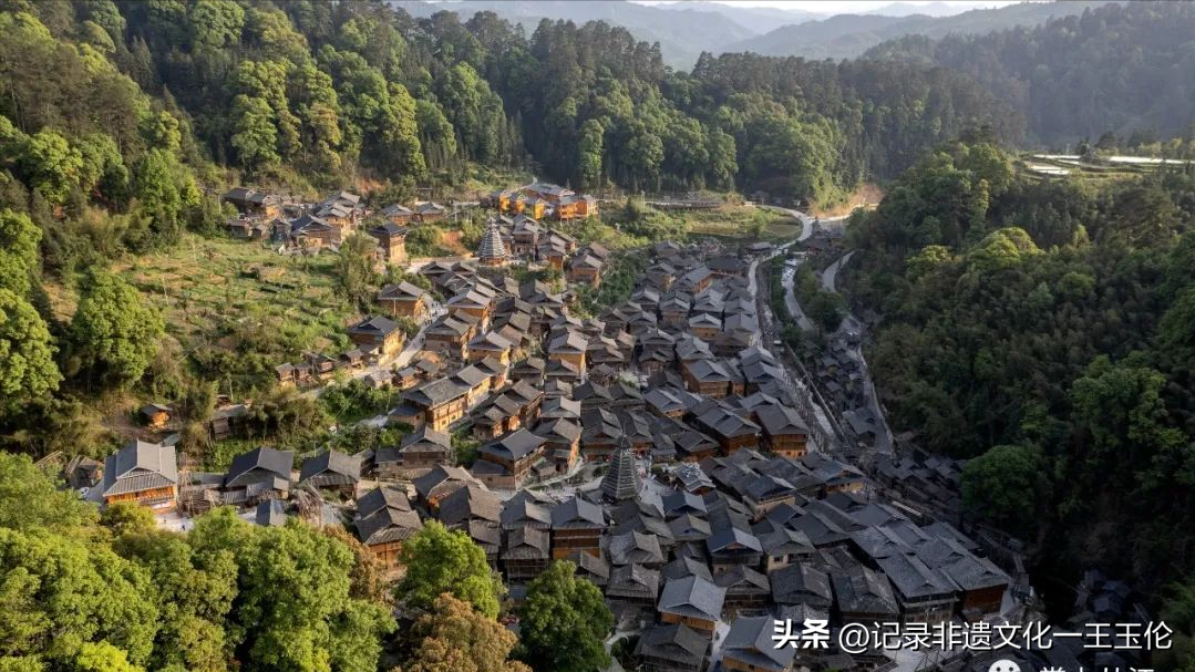 贵州从江：侗家小村寨变身旅游景区，占里景区今天开园迎客