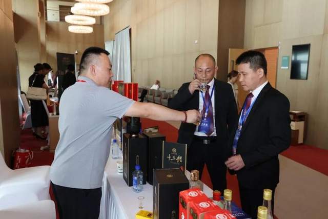 陕西白水杜康作为官方唯一指定用酒,亮相2023驻华使节进航城暨亚非经贸合作洽谈会
