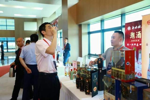 陕西白水杜康作为官方唯一指定用酒,亮相2023驻华使节进航城暨亚非经贸合作洽谈会