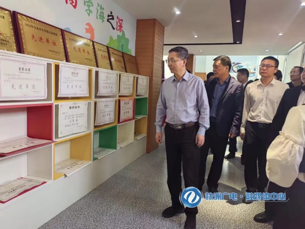 湖南：陈恢清赴泸溪县调研对口帮扶工作