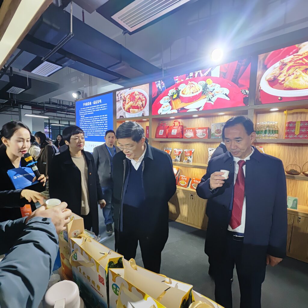 第六届东盟·湖南（永州）名优产品交易会开幕  活动精彩纷呈海内外客商云集