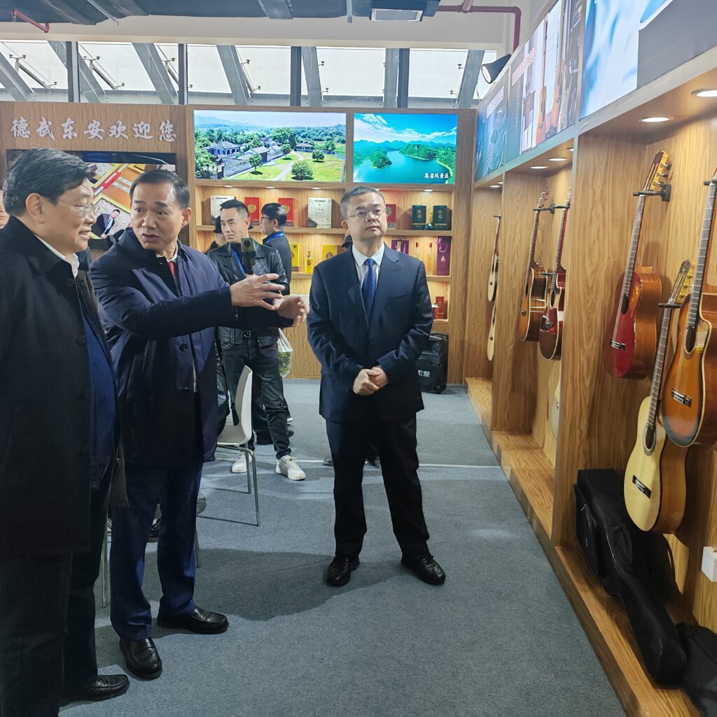第六届东盟·湖南（永州）名优产品交易会开幕  活动精彩纷呈海内外客商云集